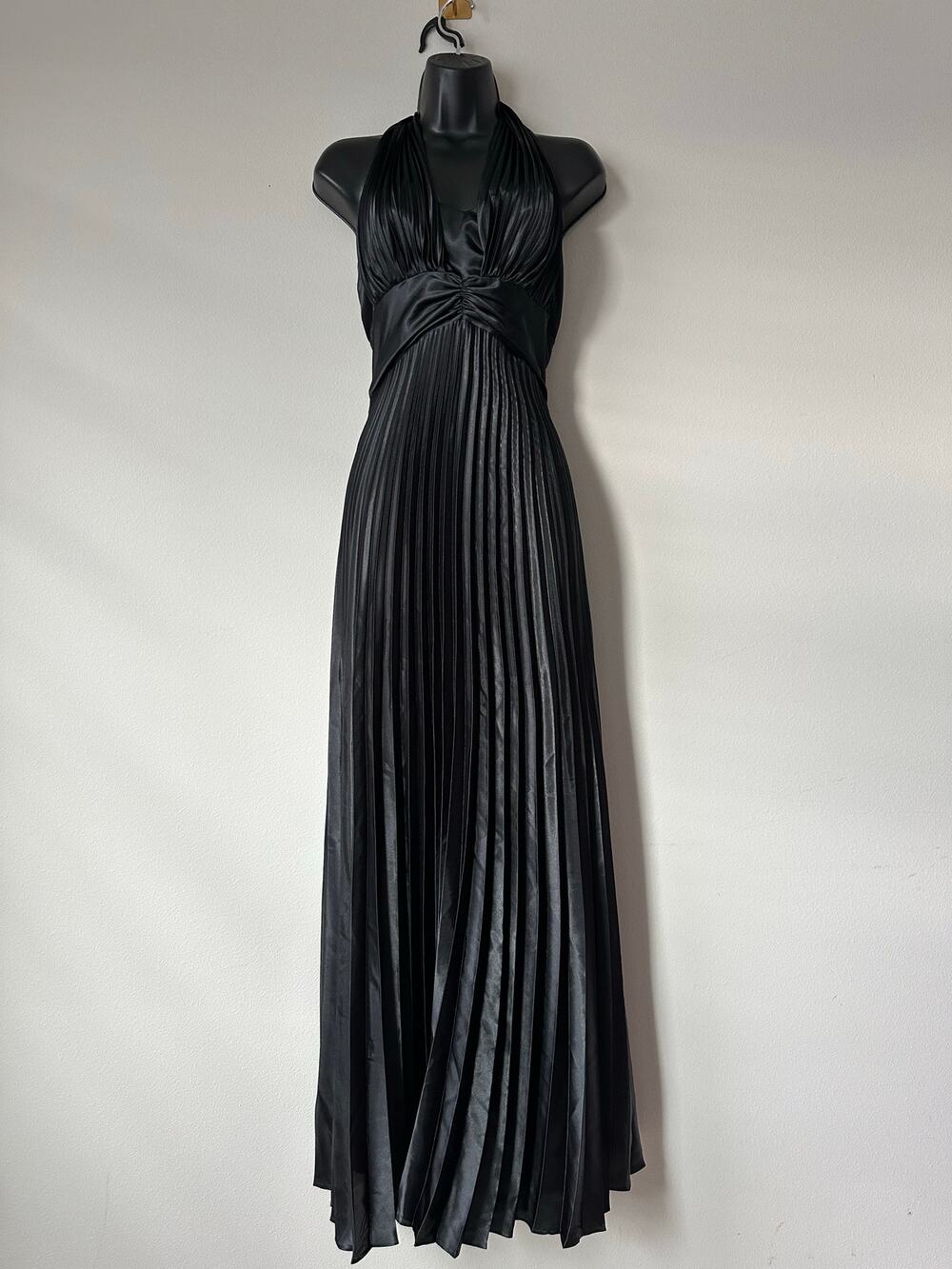 Vintage 90s Black Halter Pleated Maxi Dress | Old Hollywood Formal | Size S